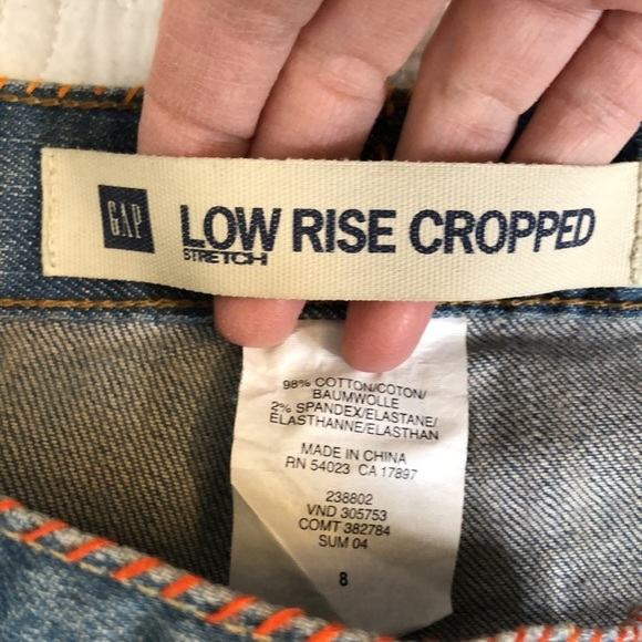 GAP LOW RISE CROPPED STRECH FLORAL EMBROIDERED BLUE WASHED SIZE 8 - Picture 8 of 9